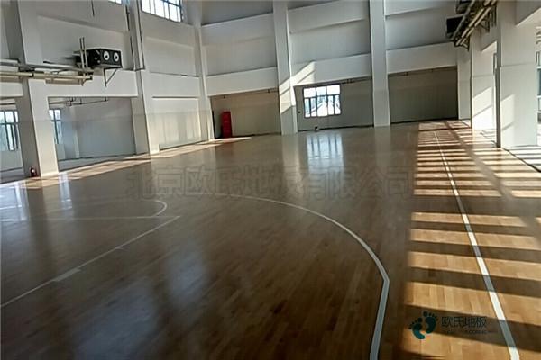 好用的篮球体育地板多少钱能下来